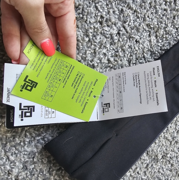 NWT Flip Belt - Picture 5 of 9